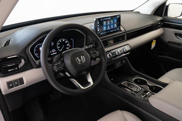 new 2025 Honda Pilot car, priced at $51,095