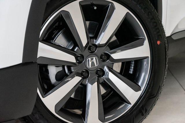 new 2025 Honda Pilot car, priced at $52,440