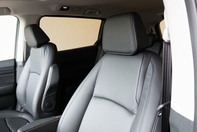 new 2026 Honda Odyssey car, priced at $45,640