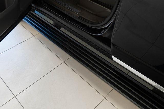 used 2021 GMC Yukon car, priced at $58,586