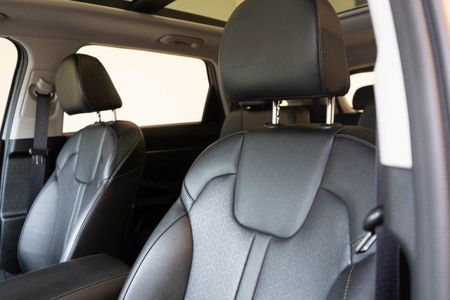 used 2022 Kia Sorento car, priced at $31,612