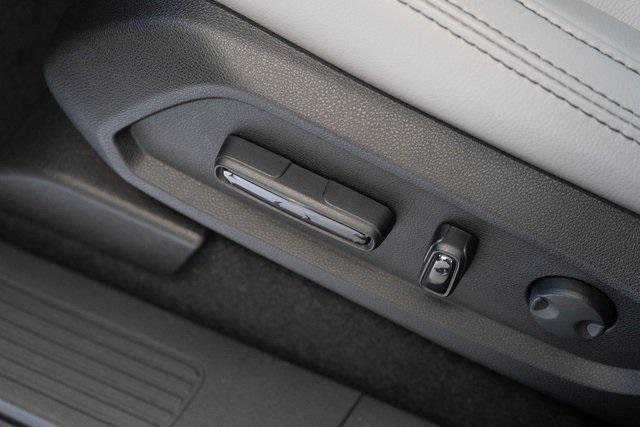used 2025 Honda Pilot car, priced at $50,999