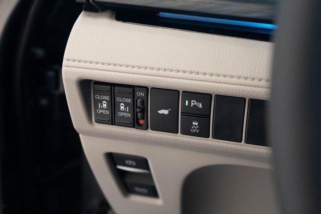 new 2025 Honda Odyssey car, priced at $52,630