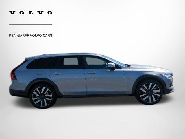 new 2025 Volvo V90 Cross Country car, priced at $69,550