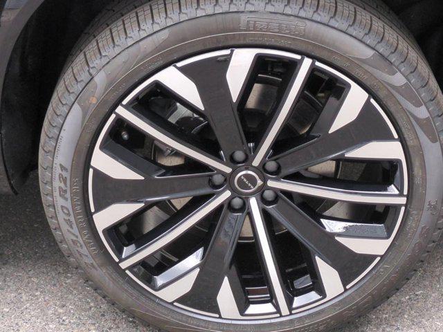 new 2025 Volvo XC90 car, priced at $69,155