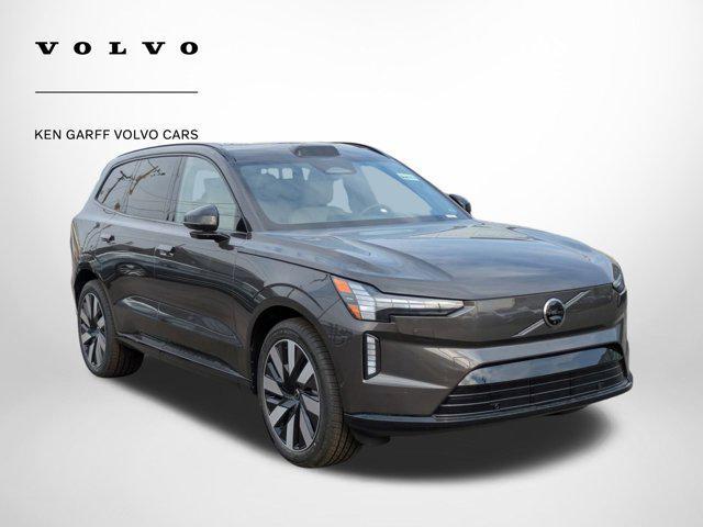 new 2025 Volvo EX90 car, priced at $90,120