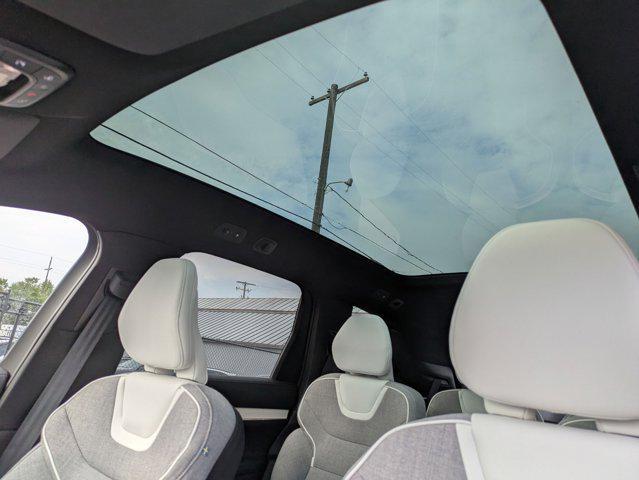 new 2025 Volvo EX90 car, priced at $91,655