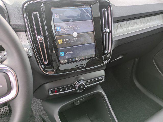 new 2025 Volvo XC40 car, priced at $43,515