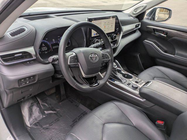 used 2023 Toyota Highlander car, priced at $42,163