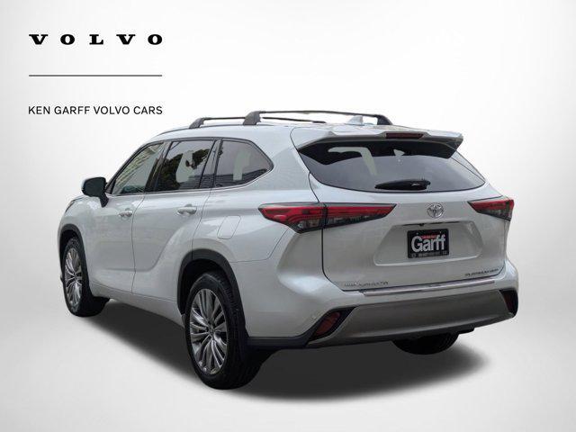 used 2023 Toyota Highlander car, priced at $42,163