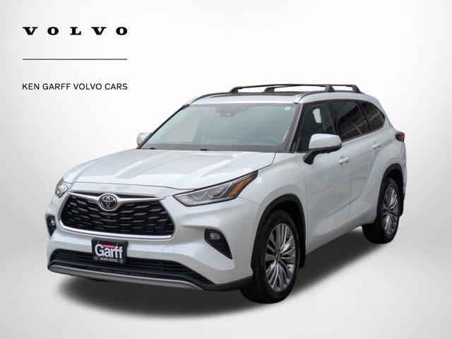 used 2023 Toyota Highlander car, priced at $42,163