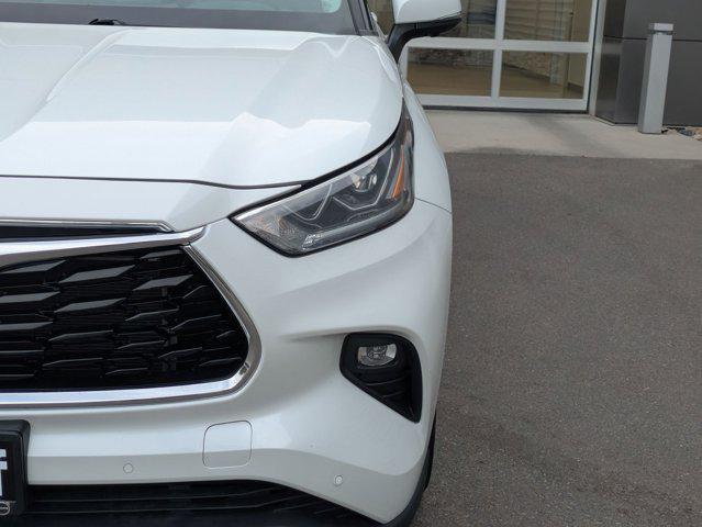 used 2023 Toyota Highlander car, priced at $42,163