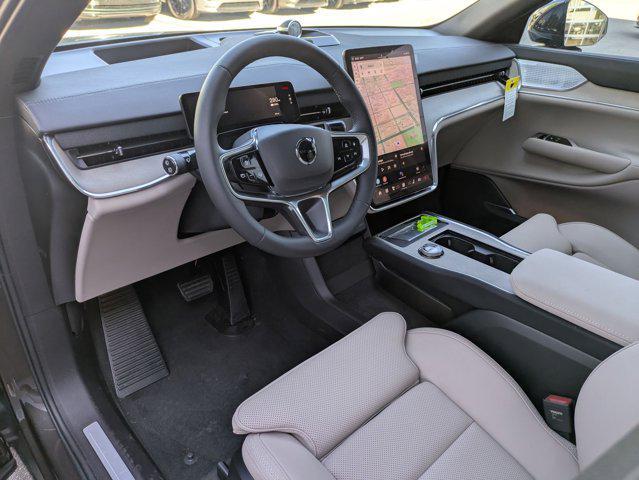 new 2025 Volvo EX90 car, priced at $92,250