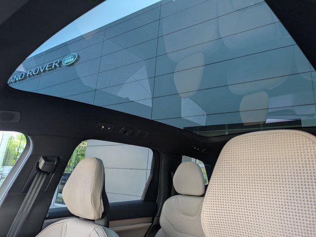 new 2025 Volvo EX90 car, priced at $92,250