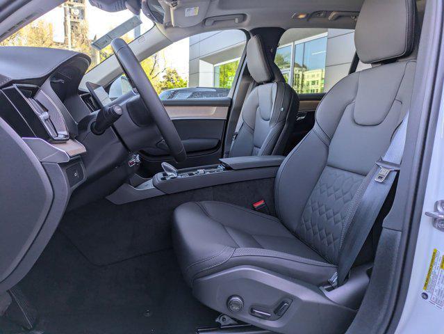 new 2025 Volvo XC90 car, priced at $65,395