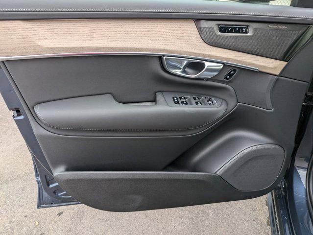 new 2025 Volvo XC90 car, priced at $69,045