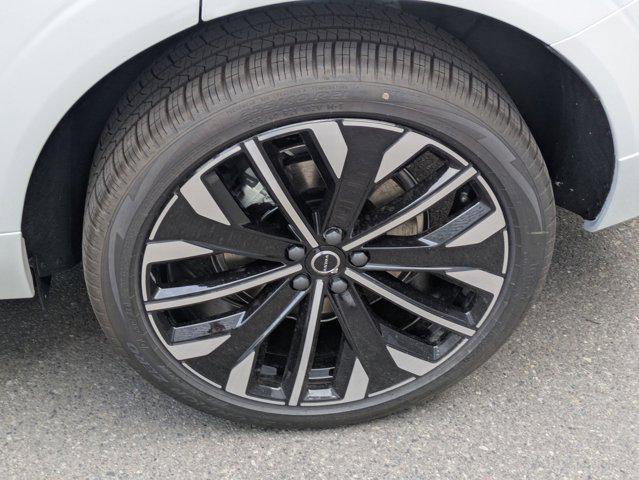 new 2026 Volvo XC60 Plug-In Hybrid car, priced at $76,915