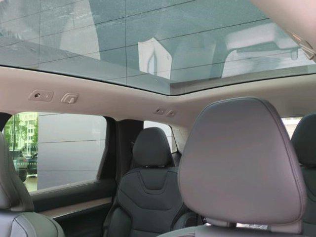 new 2025 Volvo EX90 car, priced at $84,240