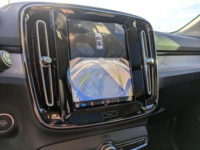 new 2025 Volvo XC40 car, priced at $46,015