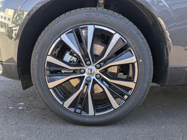 new 2025 Volvo XC60 car, priced at $55,725