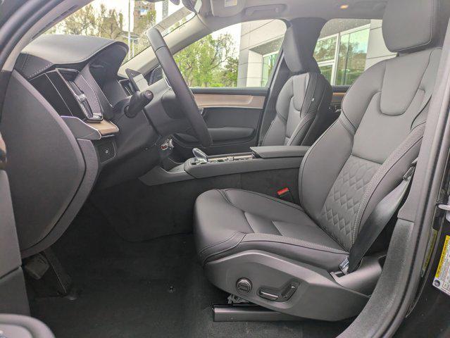 new 2025 Volvo XC90 car, priced at $61,405