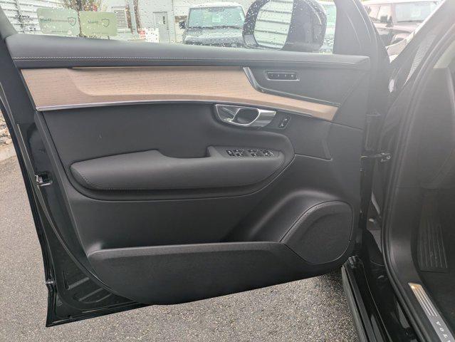 new 2025 Volvo XC90 car, priced at $61,405