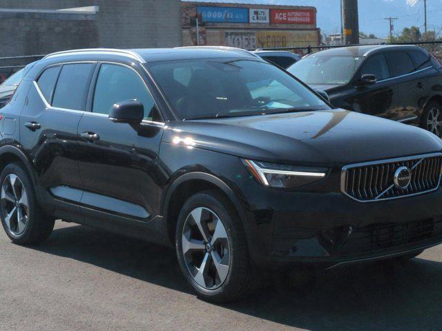 new 2025 Volvo XC40 car, priced at $45,035