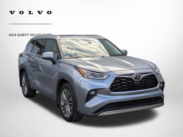 used 2021 Toyota Highlander car, priced at $34,773