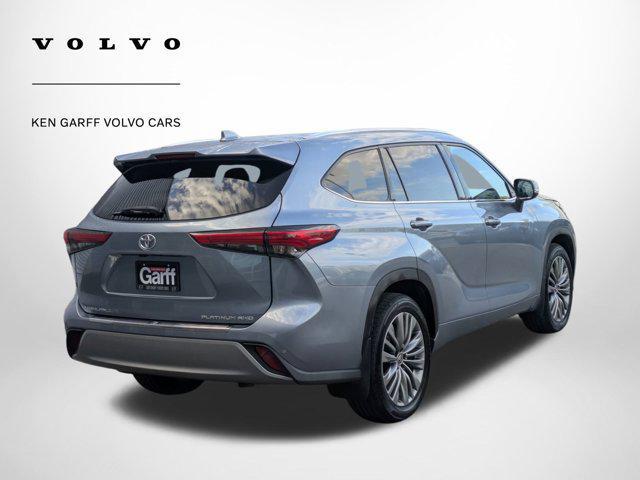 used 2021 Toyota Highlander car, priced at $34,773