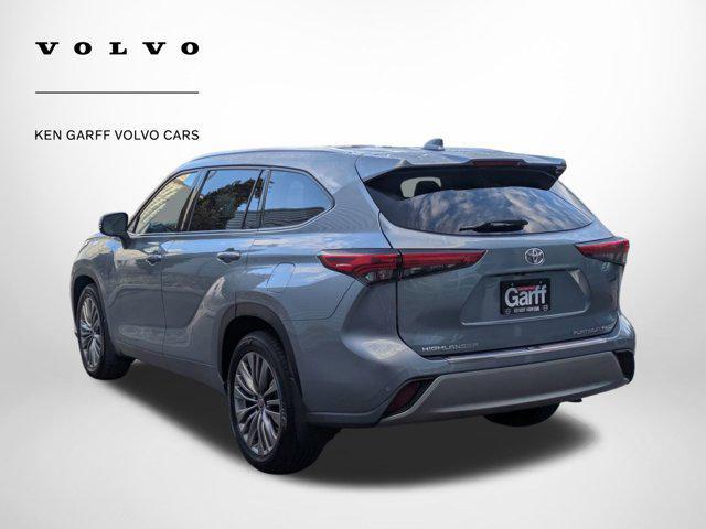 used 2021 Toyota Highlander car, priced at $34,773