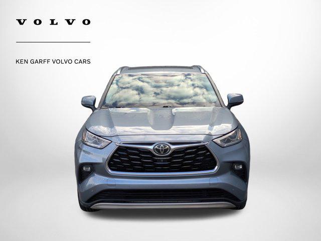 used 2021 Toyota Highlander car, priced at $34,773