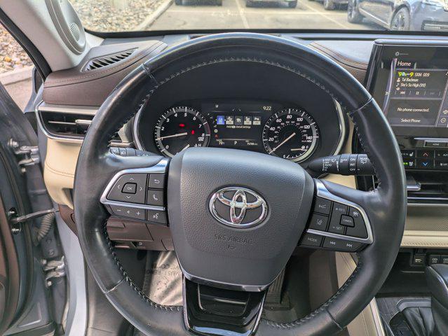 used 2021 Toyota Highlander car, priced at $34,773