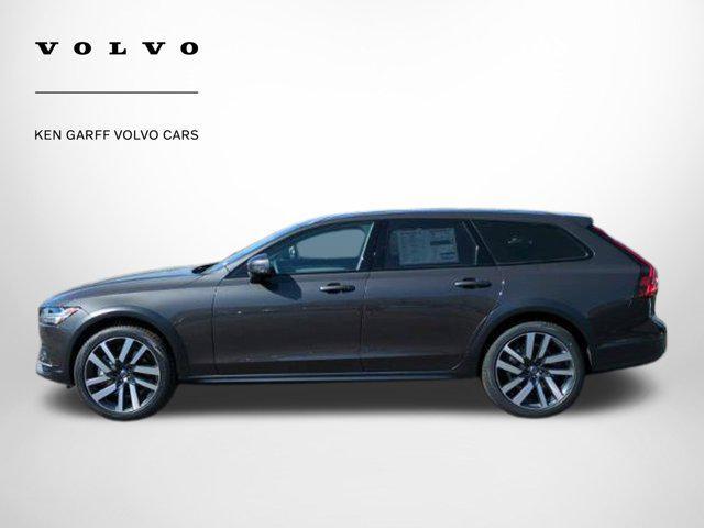 new 2025 Volvo V90 Cross Country car, priced at $69,550