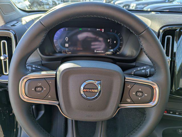 new 2025 Volvo XC40 car, priced at $46,015