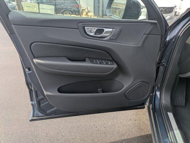 new 2025 Volvo XC60 car, priced at $51,920