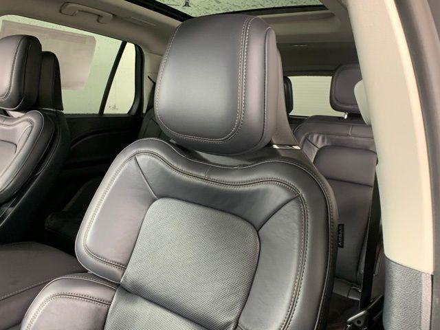 new 2025 Lincoln Aviator car, priced at $77,674