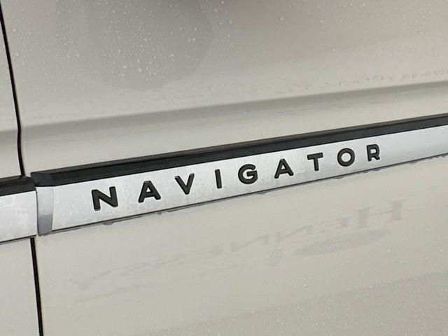 new 2025 Lincoln Navigator car, priced at $106,305