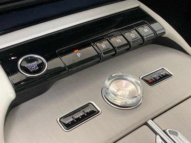 new 2025 Lincoln Navigator car, priced at $106,305