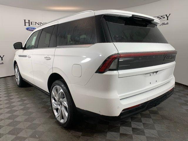 new 2025 Lincoln Navigator car, priced at $106,305