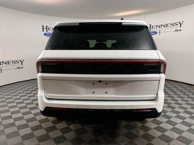 new 2025 Lincoln Navigator car, priced at $106,305