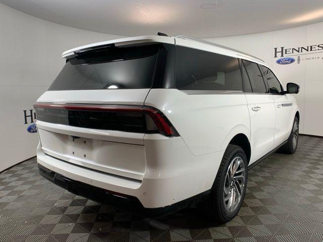 new 2025 Lincoln Navigator car, priced at $109,430