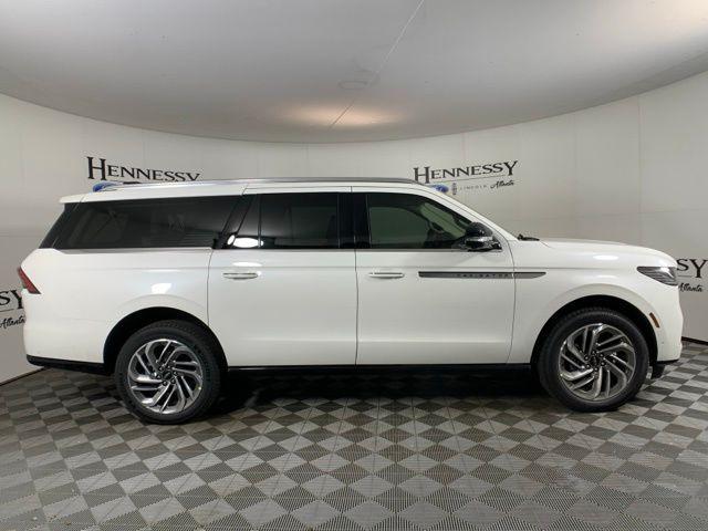 new 2025 Lincoln Navigator car, priced at $109,430