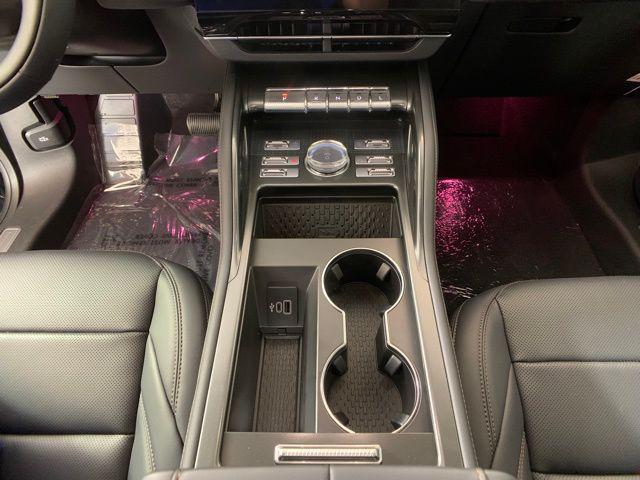 new 2025 Lincoln Nautilus car, priced at $57,033