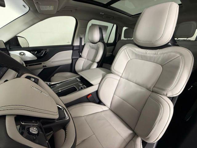 new 2025 Lincoln Aviator car, priced at $66,367