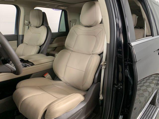new 2024 Lincoln Navigator car, priced at $89,056