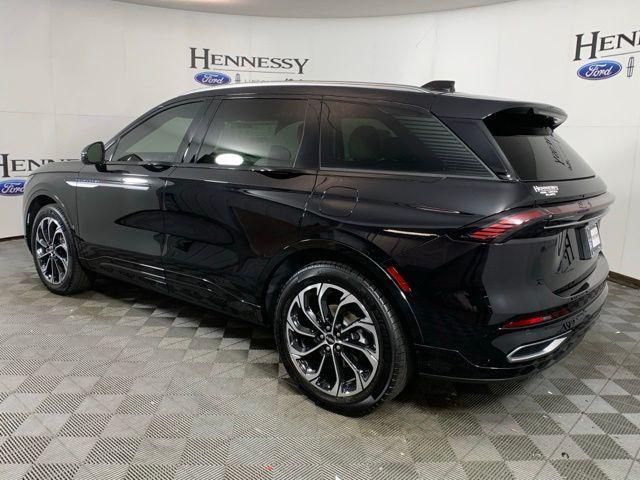 new 2025 Lincoln Nautilus car, priced at $61,157