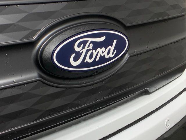new 2025 Ford F-150 Lightning car, priced at $76,561