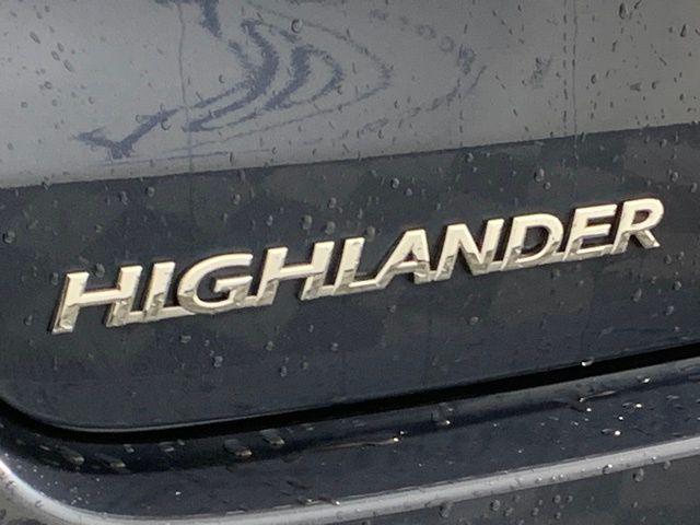 used 2019 Toyota Highlander car, priced at $24,980