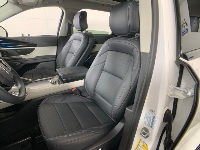 new 2025 Lincoln Nautilus car, priced at $59,011