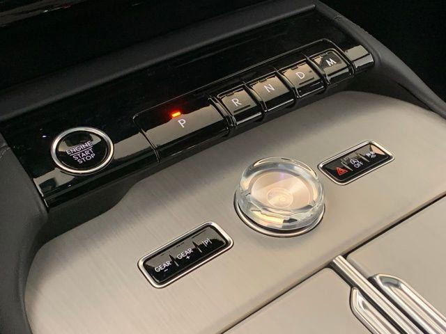 new 2025 Lincoln Navigator car, priced at $106,440